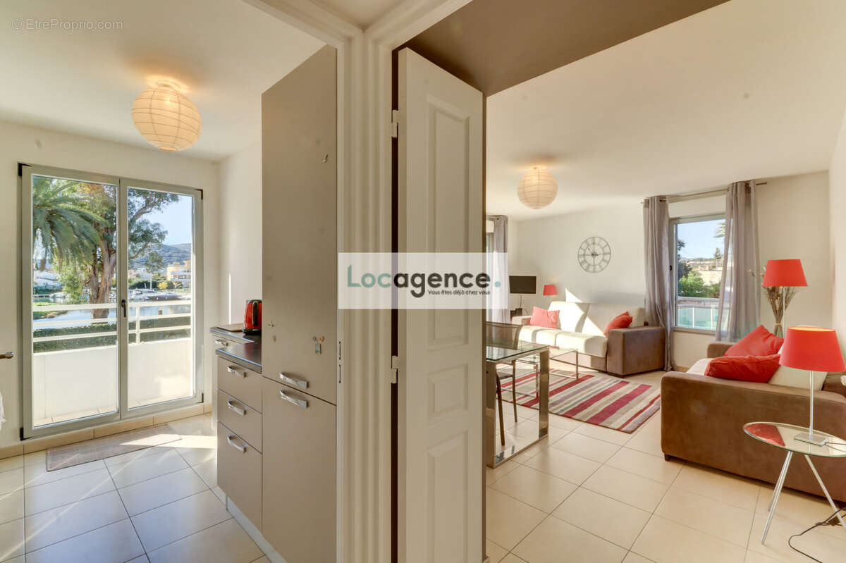 Appartement à MANDELIEU-LA-NAPOULE
