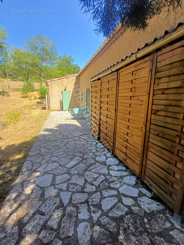 Villa avec garage et jardin sur 1,2 ha - photo 14