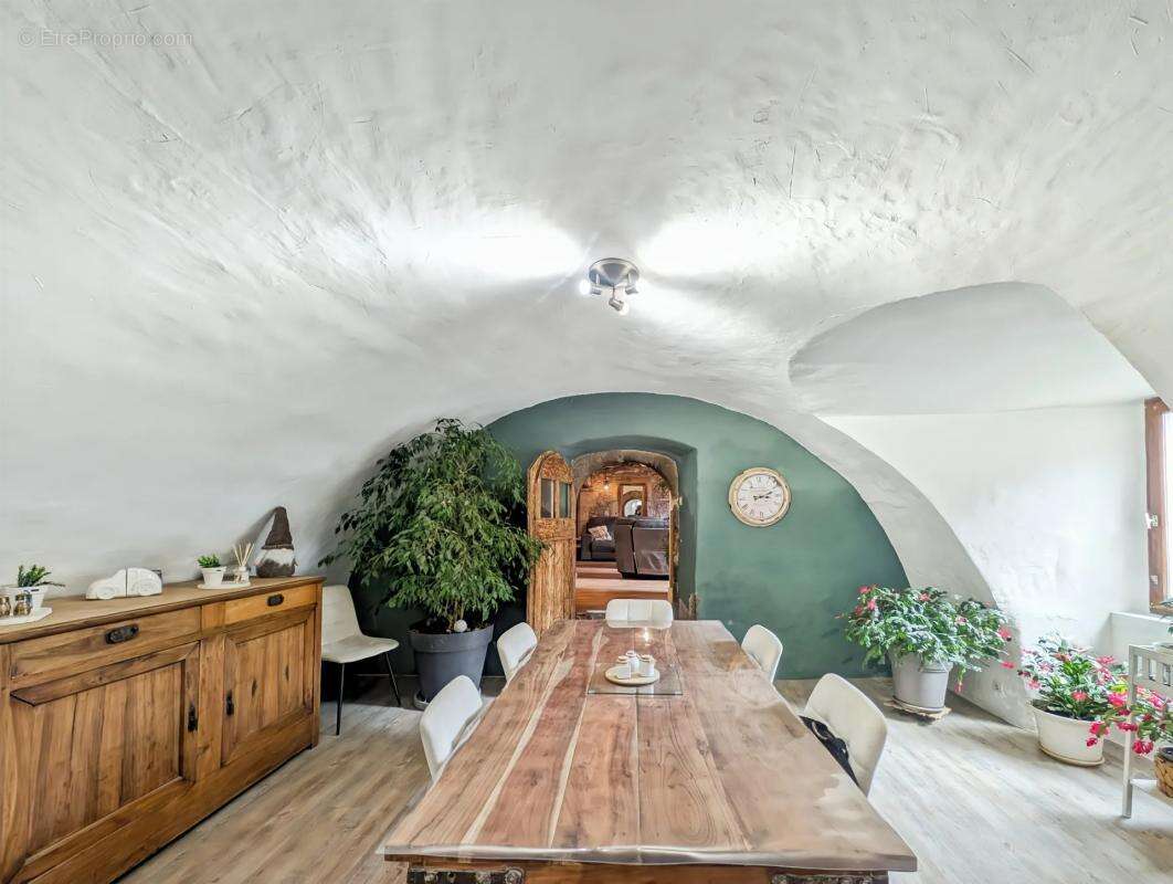 Maison à SAINT-BEAUZELY