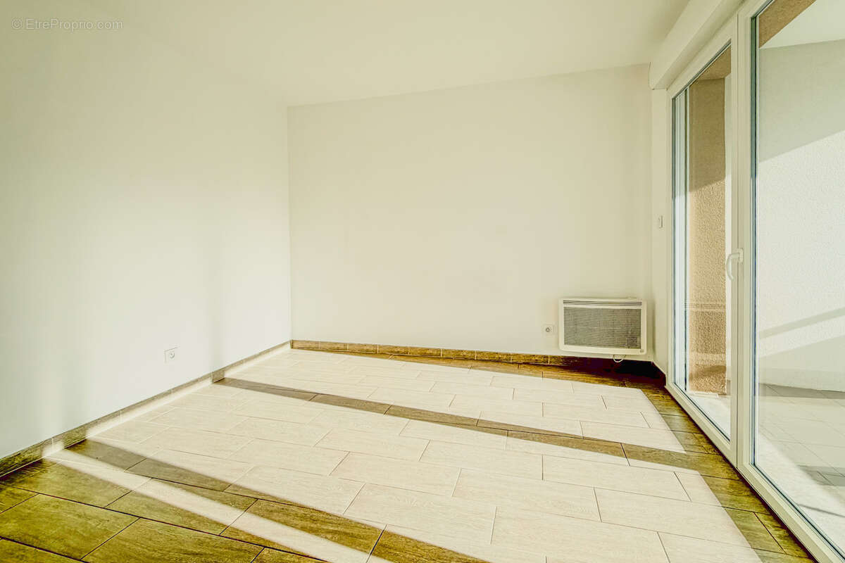 Appartement à LA LONDE-LES-MAURES