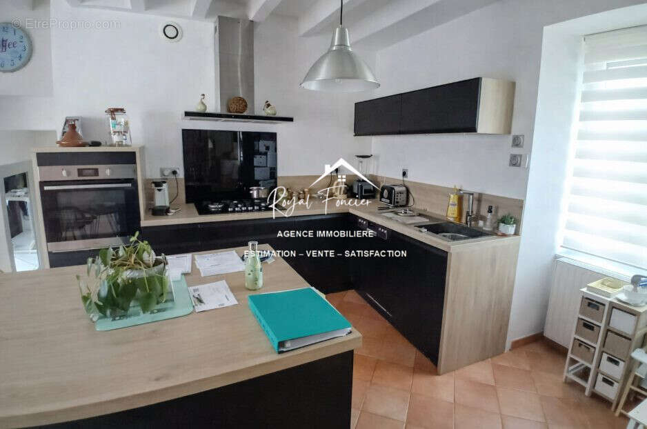 Cuisine - Maison à SAINTE-MAURE-DE-TOURAINE