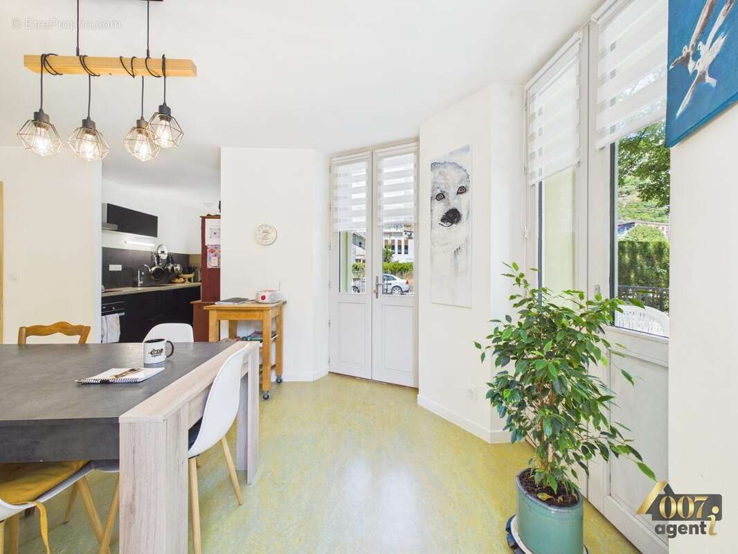 Maison 239 m² à Moutiers  - photo 5