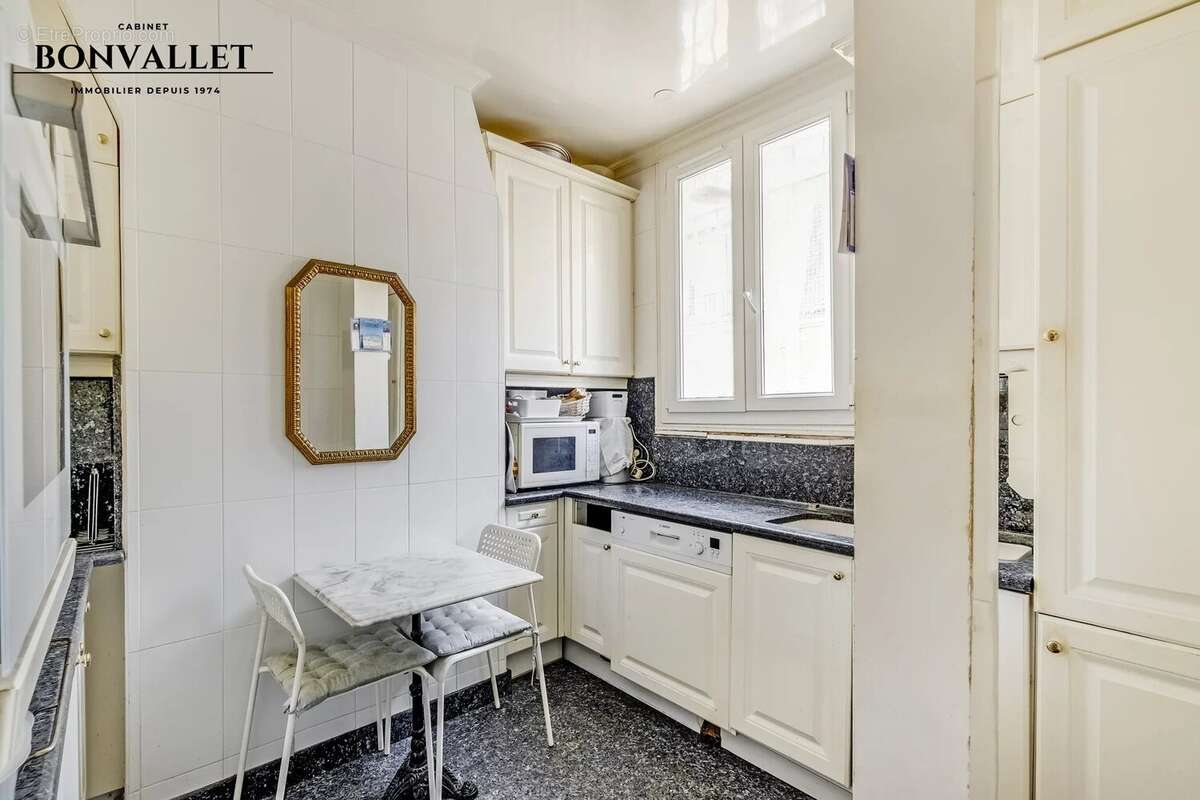 Appartement à PARIS-15E