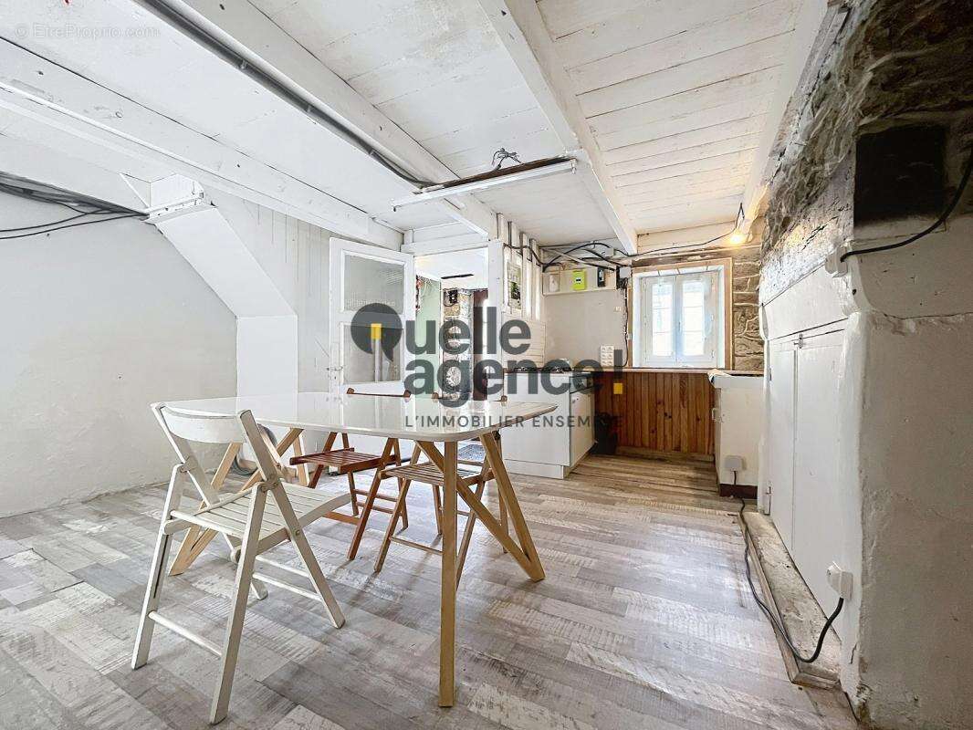 Maison à PLEYBER-CHRIST