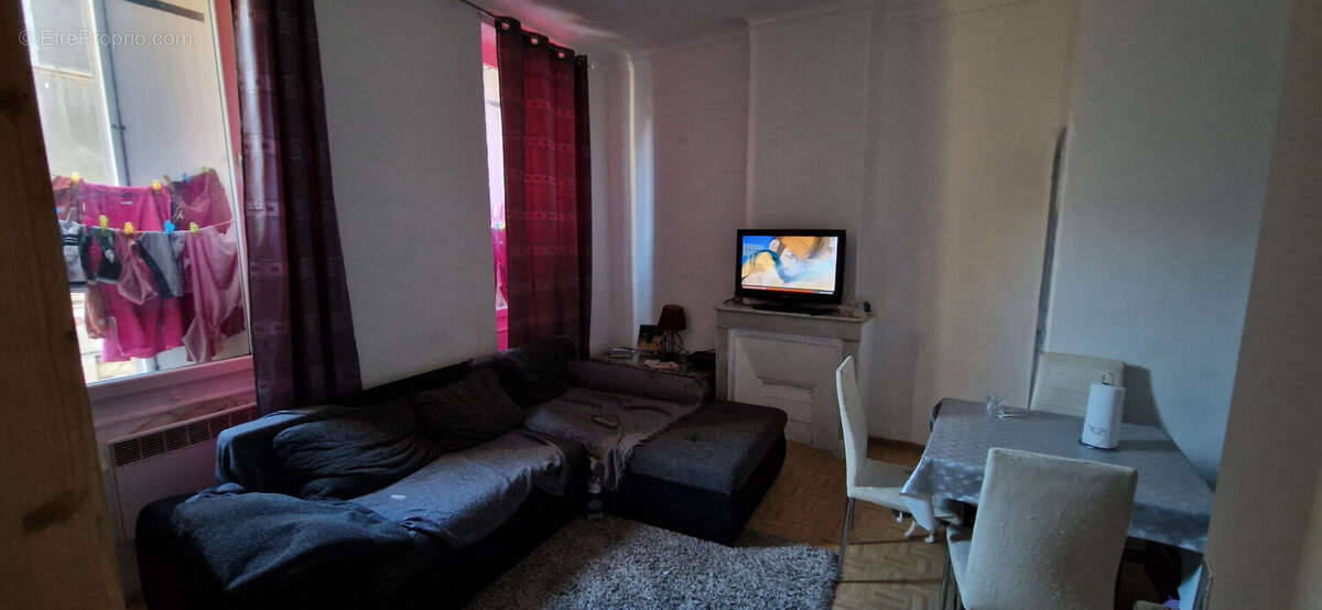 Appartement à MARSEILLE-3E