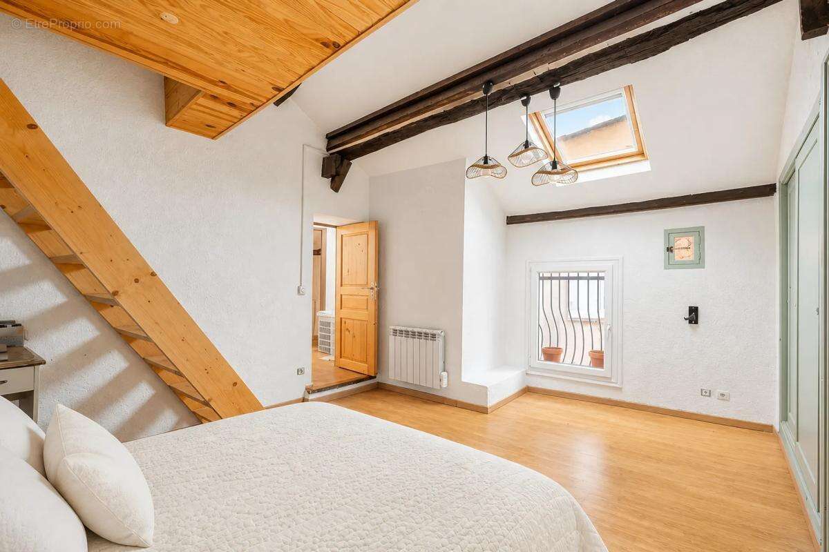 Maison à SAINT-VALLIER-DE-THIEY