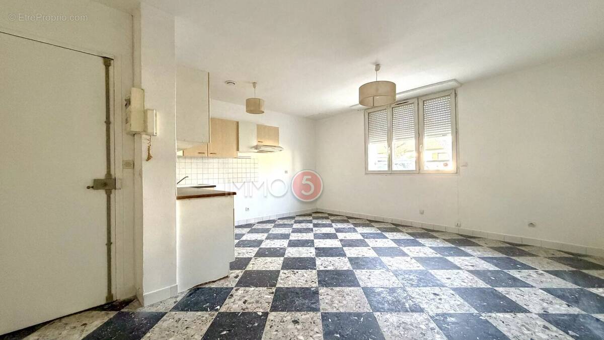 Appartement à LIVRY-GARGAN