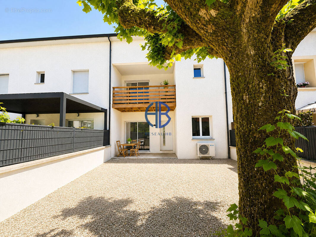 Maison à LA TOUR-DU-PIN