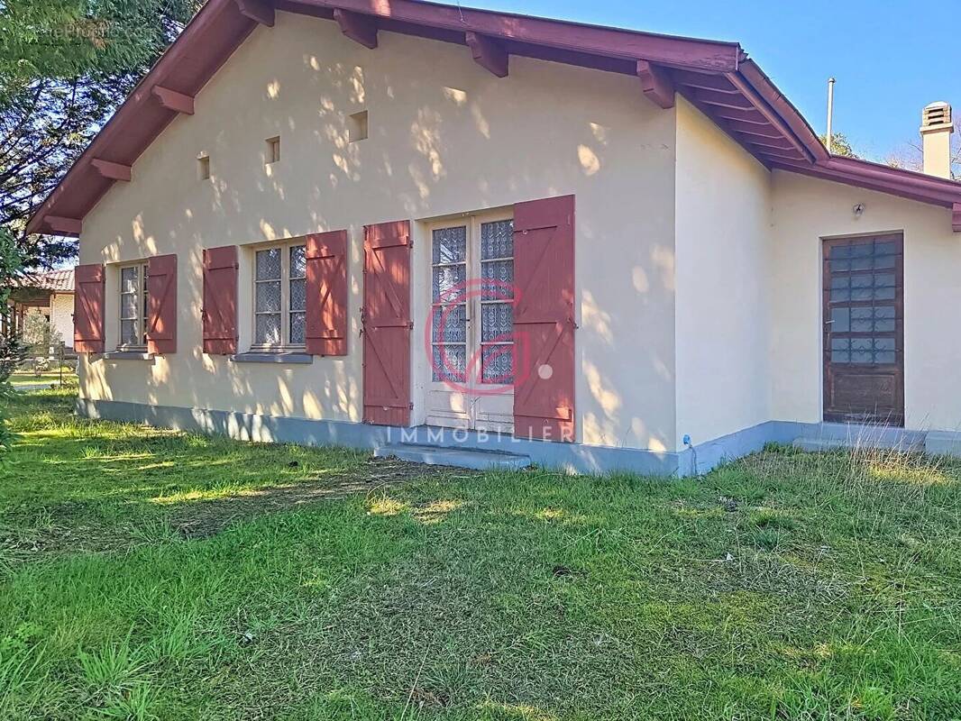 Maison à PARENTIS-EN-BORN