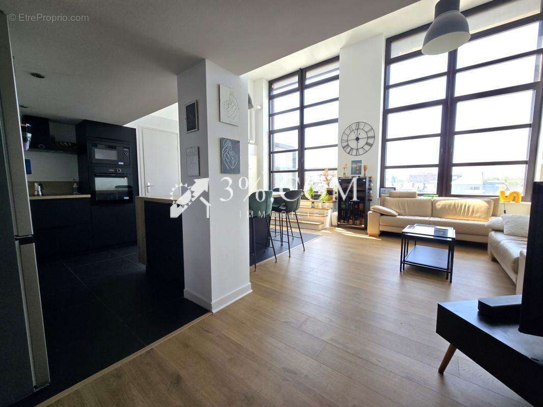 LOFT de 134 m2 avec balcon + 2 places de parking - photo 3