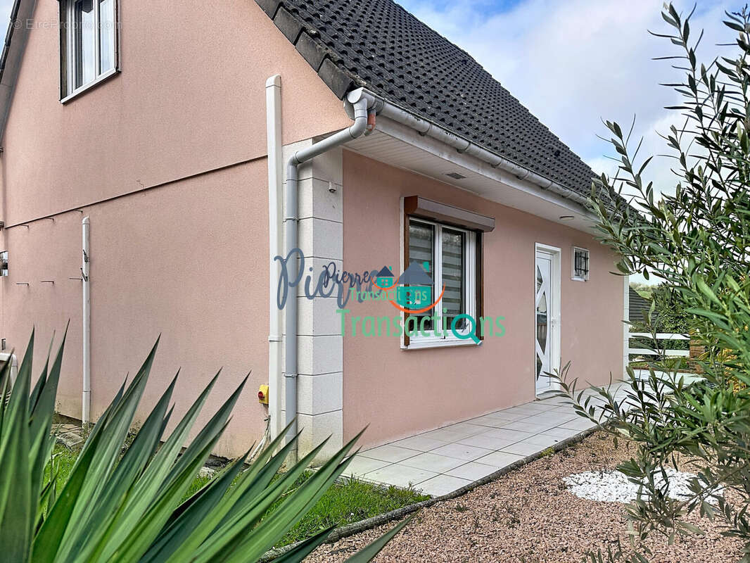 Maison à GRUCHET-LE-VALASSE