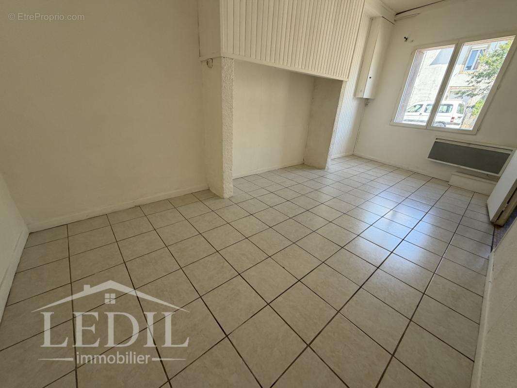 Maison de village avec cour intérieure - photo 2