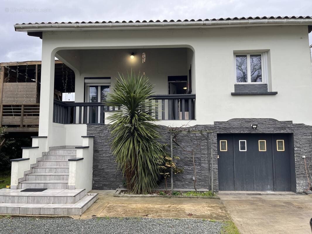 Maison à ARTIGUES-PRES-BORDEAUX