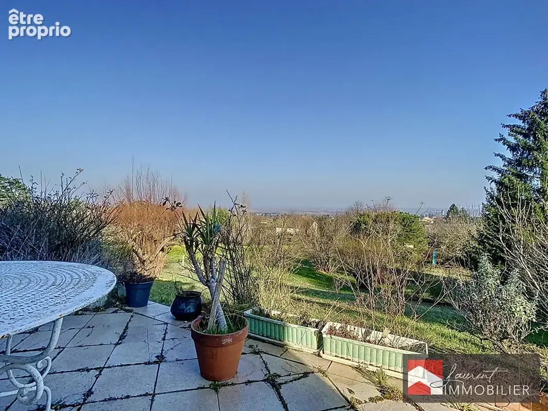 Maison familiale avec vue sur Tournus - 138 m² et sous-sol aménagé - photo 8