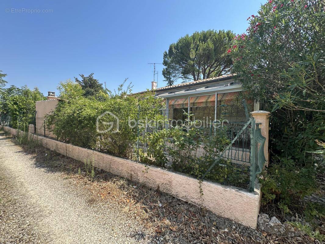 Maison à MONTELIMAR