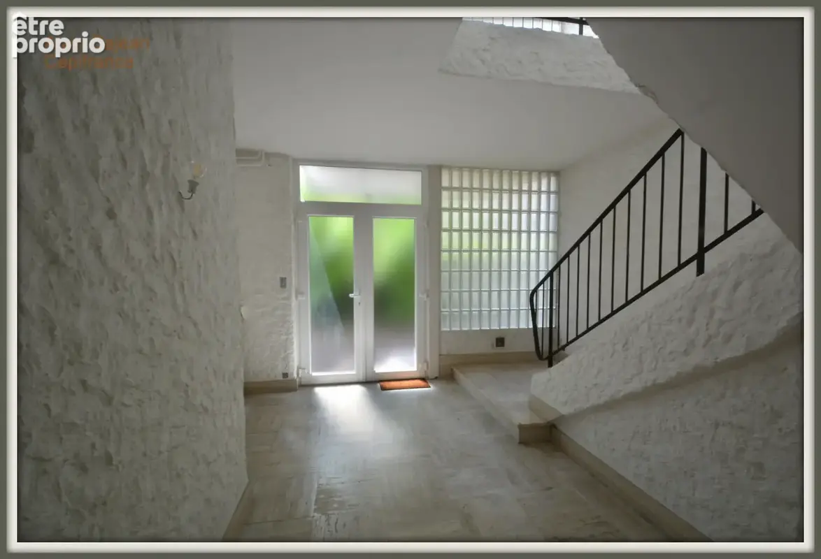A vendre Maison d'architecte- 10 pièces AGEN (47)- 282 M2-Parc Arboré-Double Garage - photo 4
