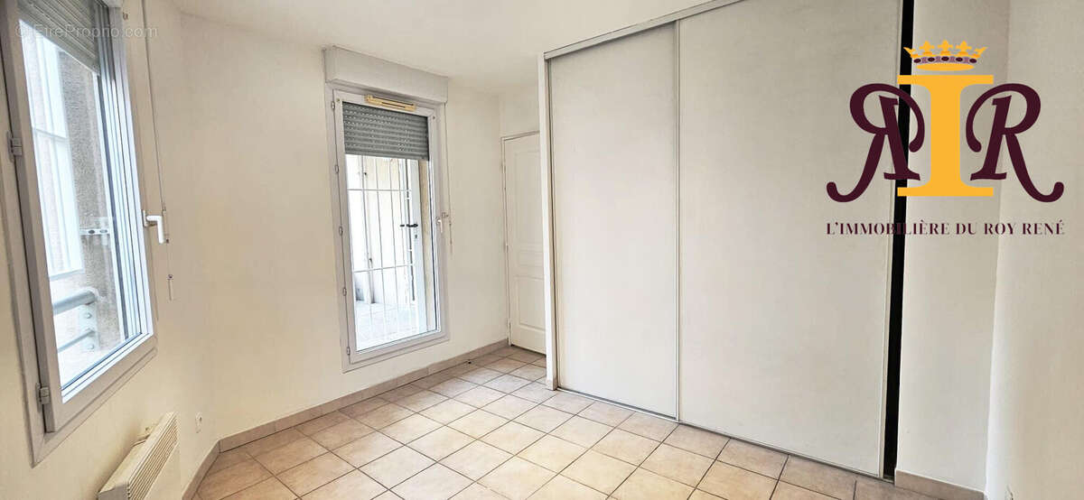 Appartement à MARSEILLE-5E
