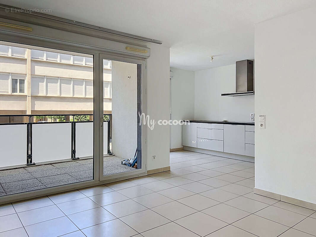 Appartement - T3 - 60 m2 - photo 2