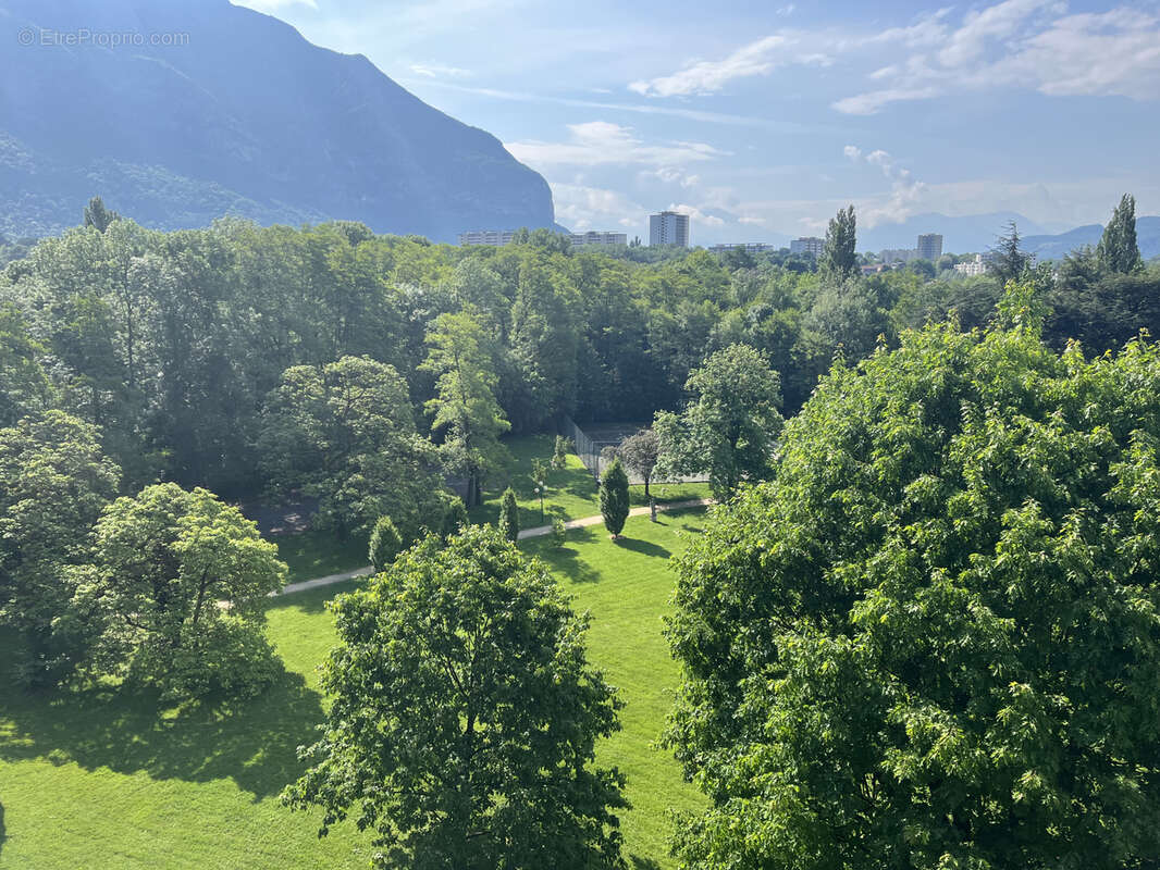 Appartement à SAINT-EGREVE