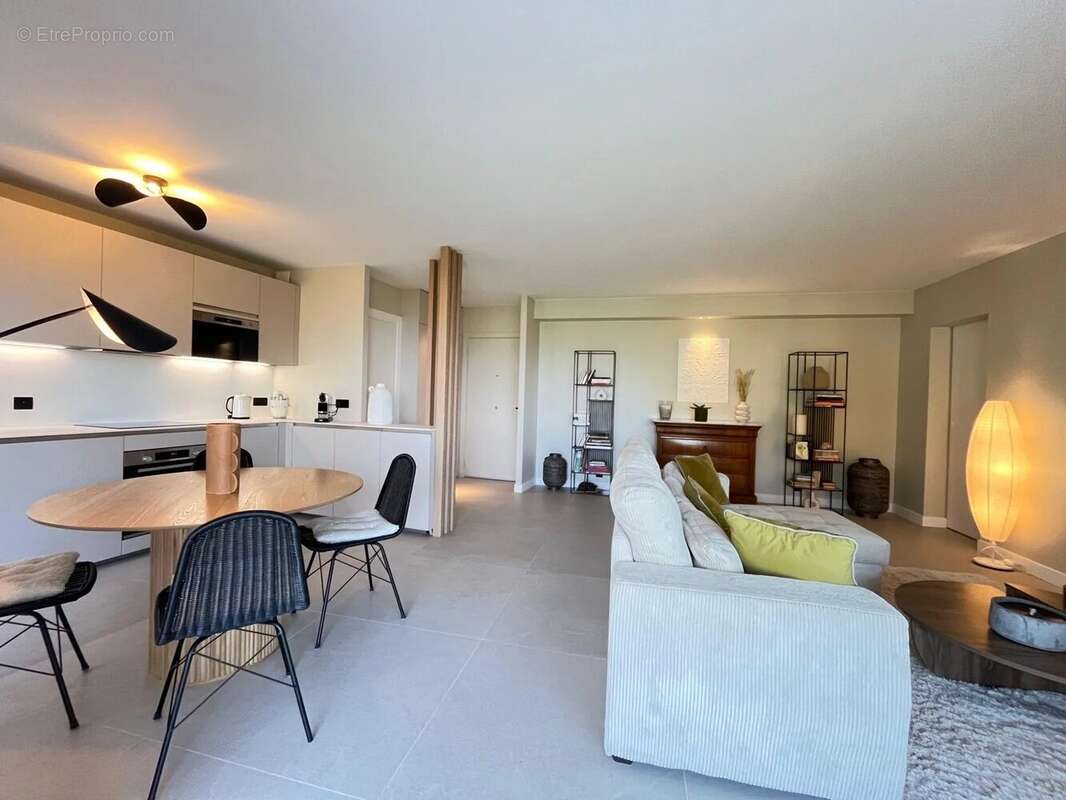 Appartement à LE CANNET