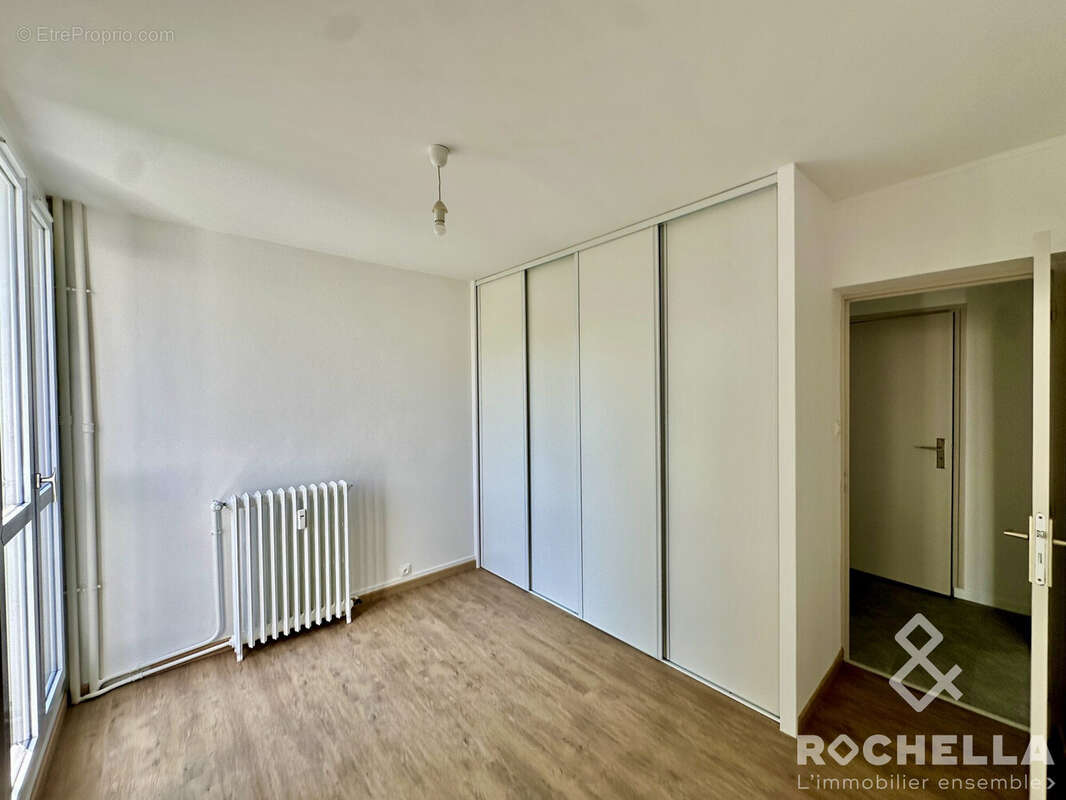 Appartement 78 m² à Rochefort  - photo 9