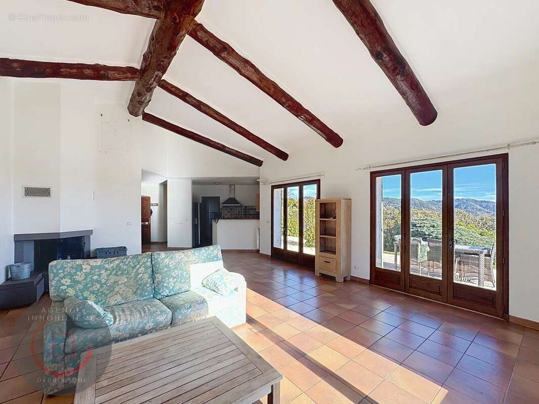 Maison à LES ADRETS-DE-L'ESTEREL