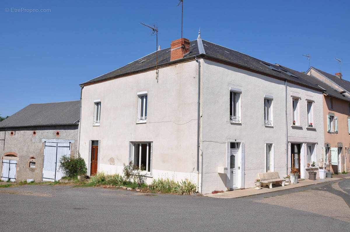 Maison à NIZEROLLES