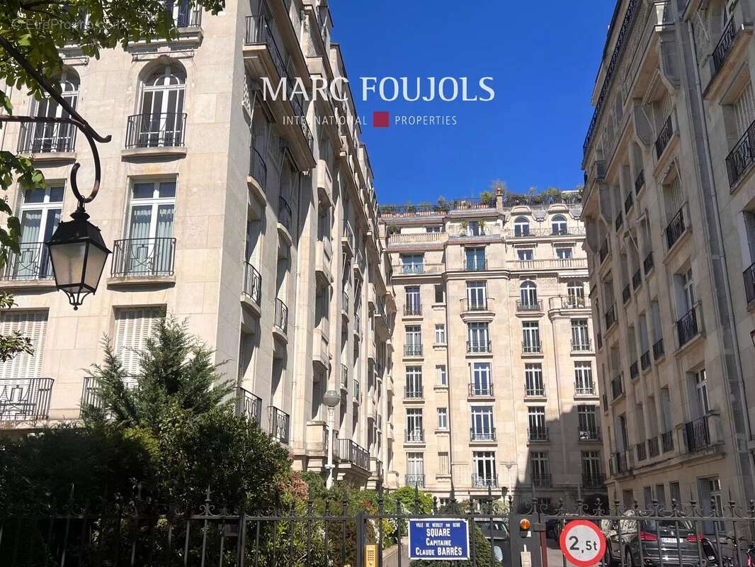 Appartement à NEUILLY-SUR-SEINE
