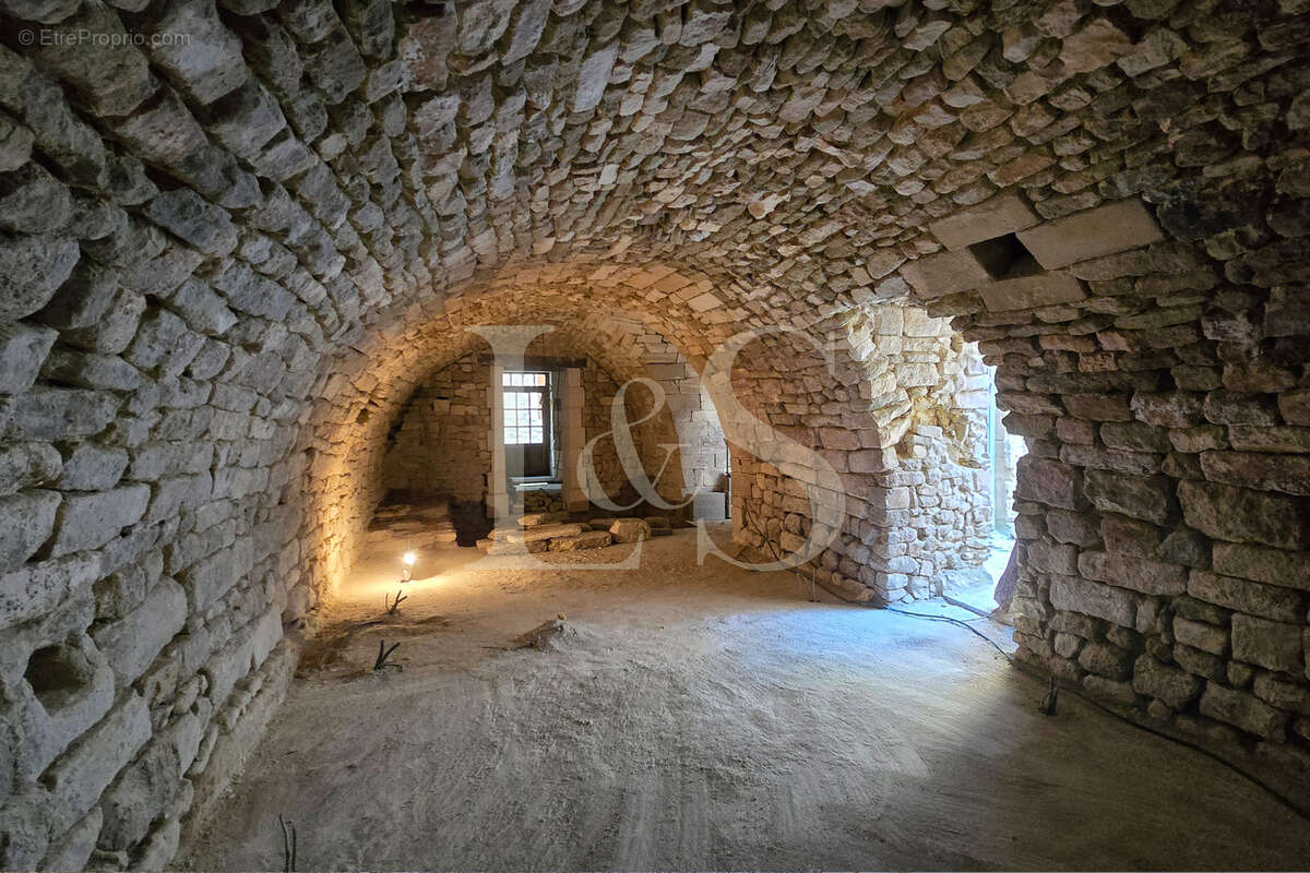 Maison seigneuriale du XIIᵉ siècle avec cour intérieure et terrasse panoramique - photo 2