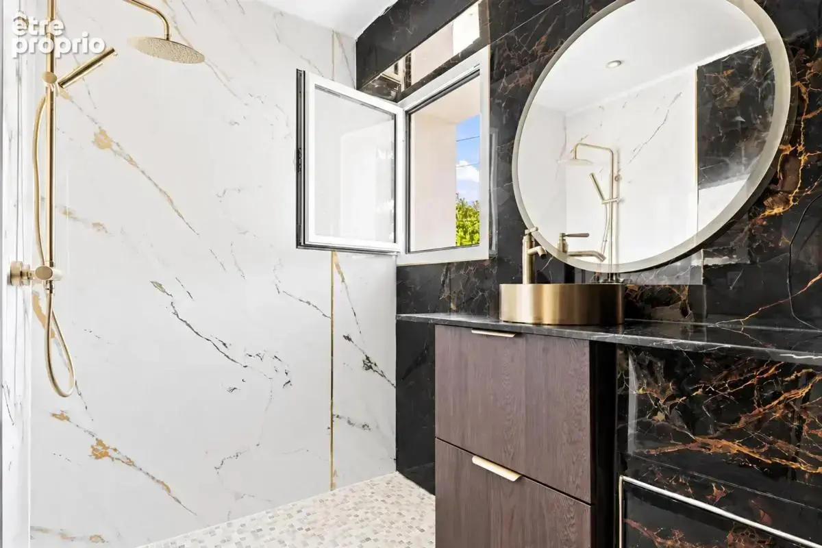 Maison de 7 pièces de 150 m² à Villejuif - photo 10