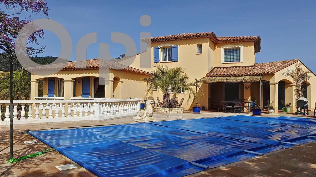 Maison à LES ISSAMBRES