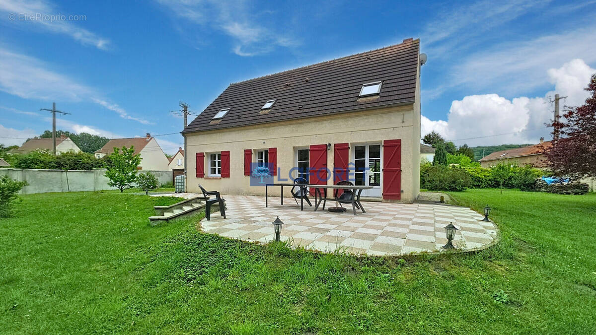 Maison à TRACY-LE-MONT