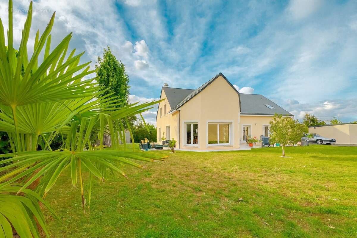 Maison à MAY-SUR-ORNE