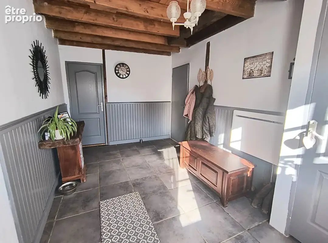 CREUSE - Maison polyvalente de 5 chambres avec piscine, dépendances et possibilité d'aménager un gîte - photo 2