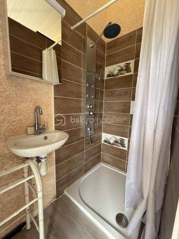 Villa avec piscine + garage de 150m² - photo 21
