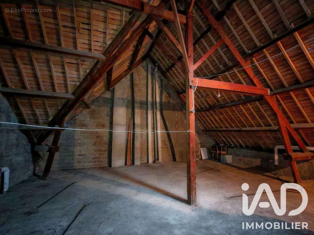 Appartement 163 m² à Lizio  - photo 7