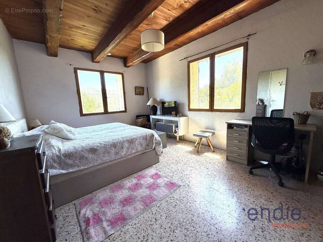 Maison à AMPUS