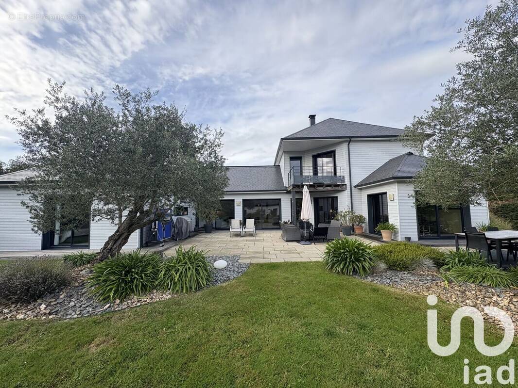 Photo 1 - Maison à SAINT-MARTIN-DU-MANOIR