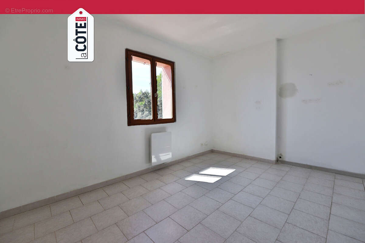 Maison Carro 4 pièce(s) 85 m2 - photo 6