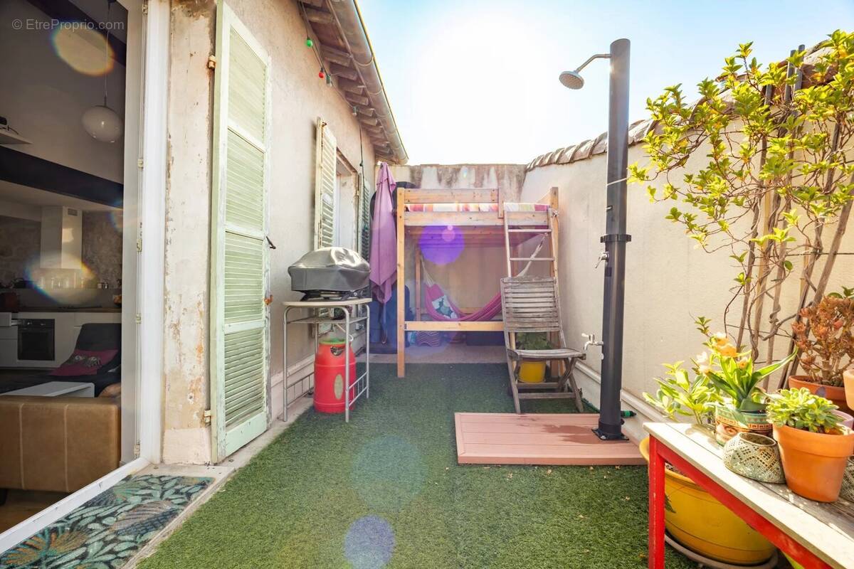 Appartement à MARSEILLE-6E