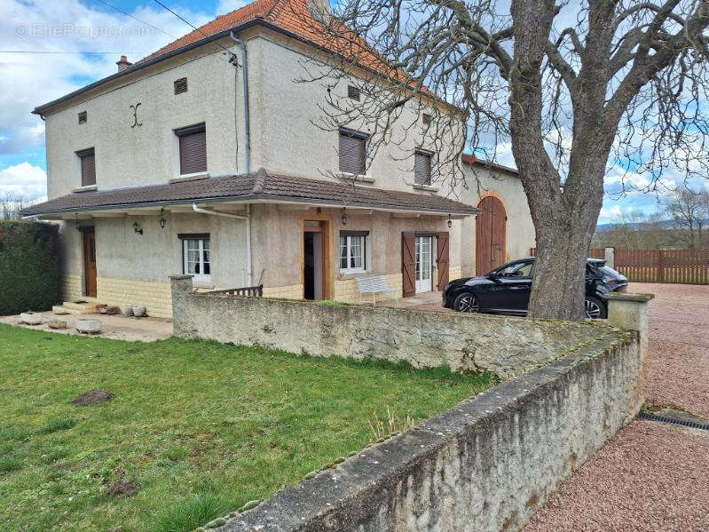 Maison à BRIENNON