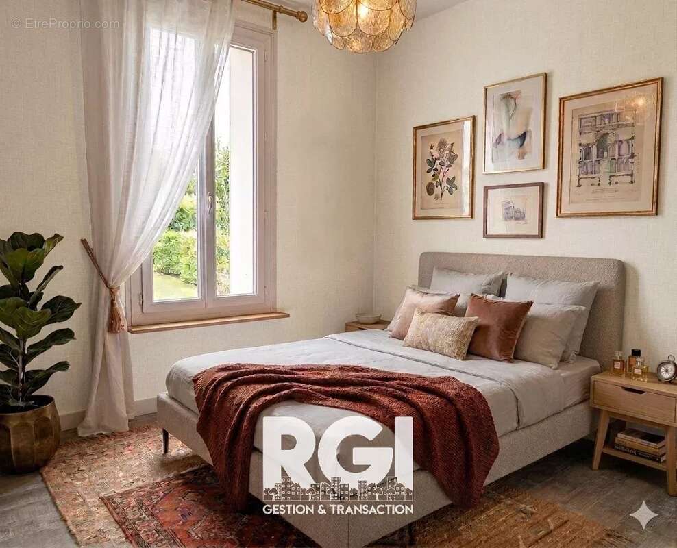 Maison à LE MESNIL-SAINT-DENIS