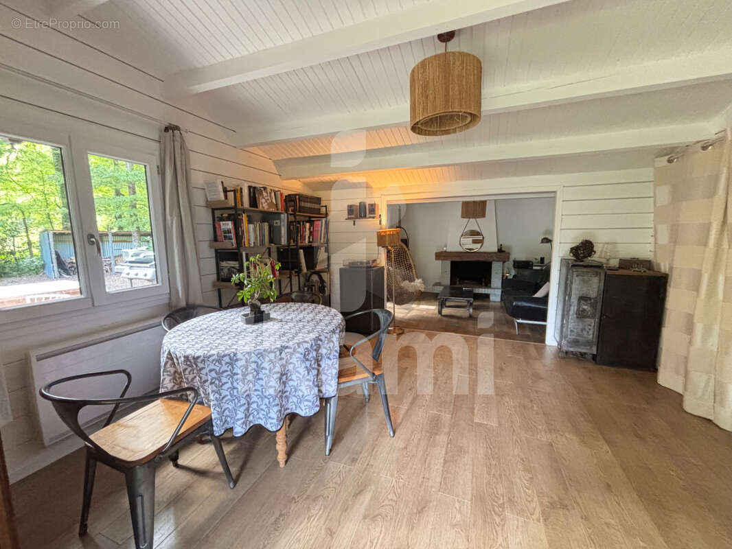 Maison à PIERREFITTE-SUR-SAULDRE