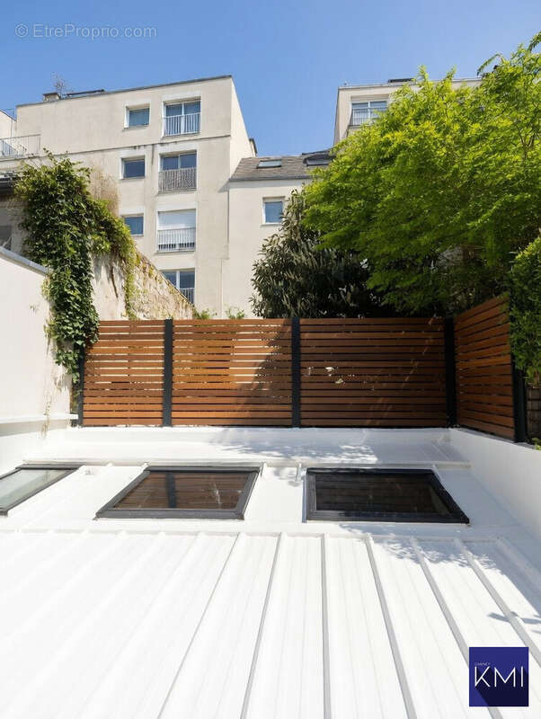 Appartement à PARIS-11E