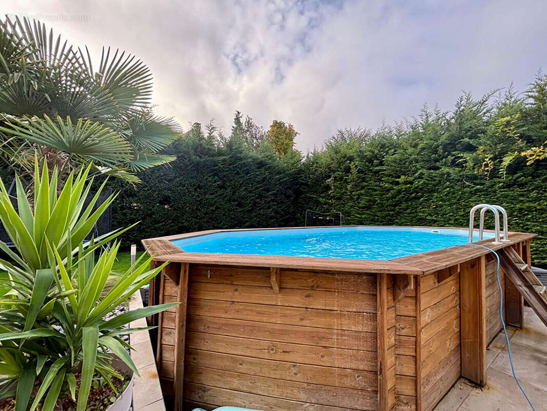 Maison à LA QUEUE-EN-BRIE