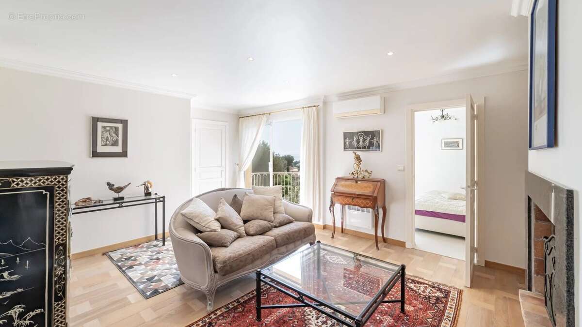 Maison à LES ISSAMBRES