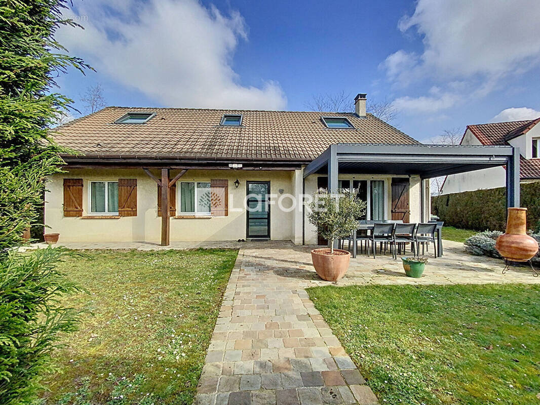 Maison à VERNEUIL-SUR-SEINE