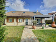 Maison à VERNEUIL-SUR-SEINE