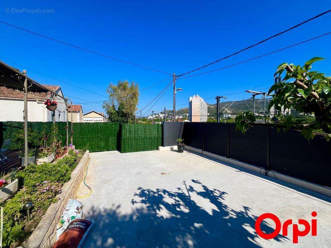 Appartement à MARSEILLE-11E