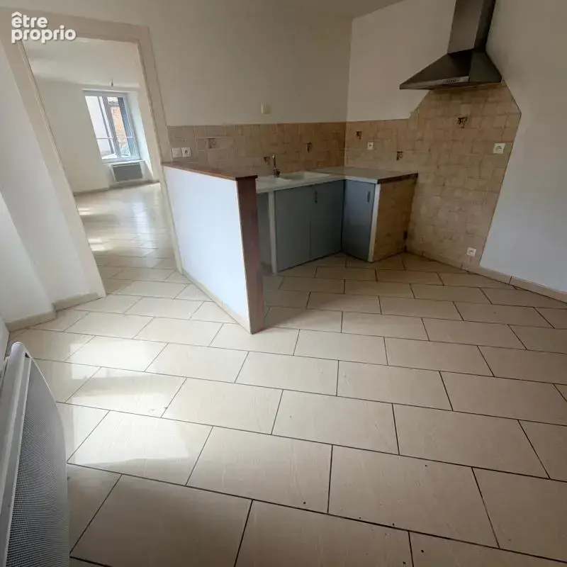 Maison 4 pièces 3 chambres Garage et Jardin À Vendre - photo 3